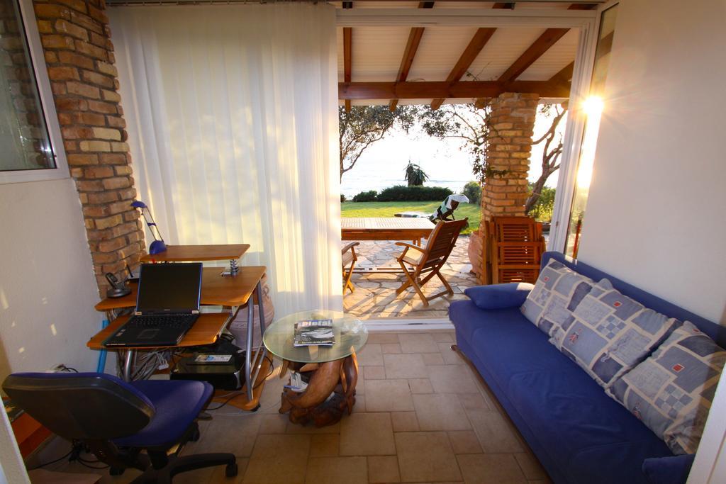 Corfu Glyfada Menigos Beach Apartments Ngoại thất bức ảnh
