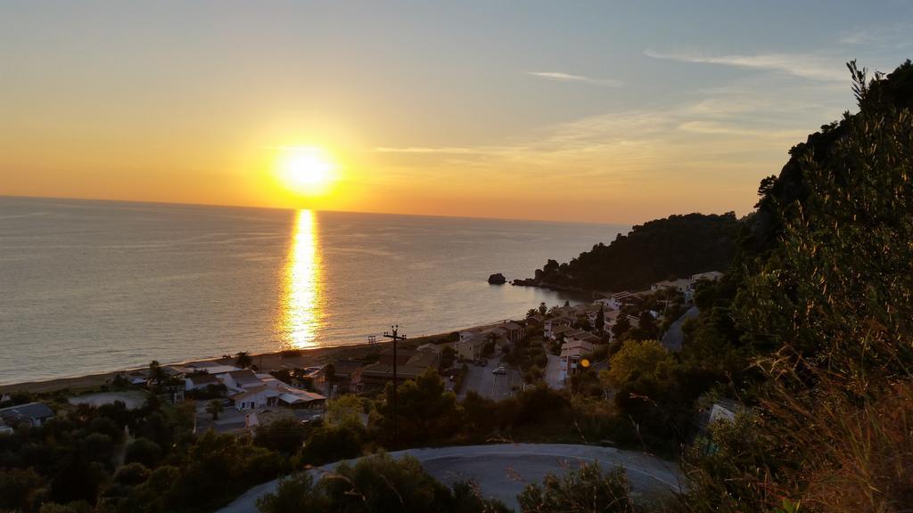 Corfu Glyfada Menigos Beach Apartments Ngoại thất bức ảnh